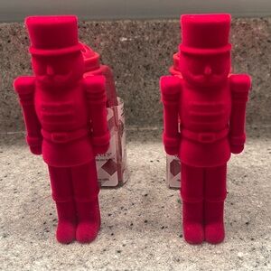 2 Nutcracker Wallflower plugins